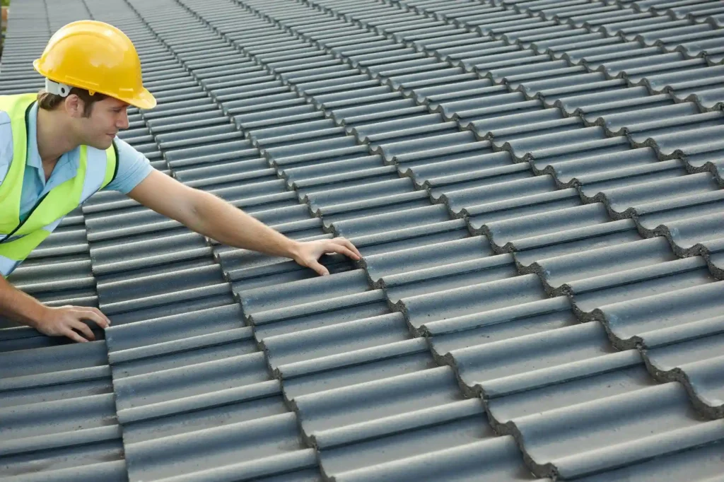 Breaking Down the Qualities of Expert Roofing Contractors for Repair (3)
